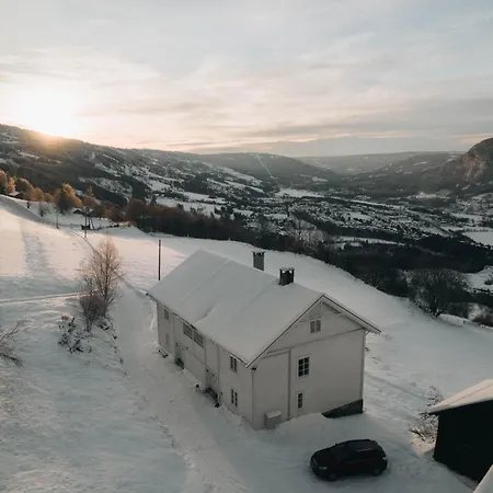 Hafjell Farmhouse, Elbil-lader Prázdninový dům *